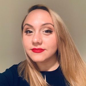 Meet your Posher, Alyssa